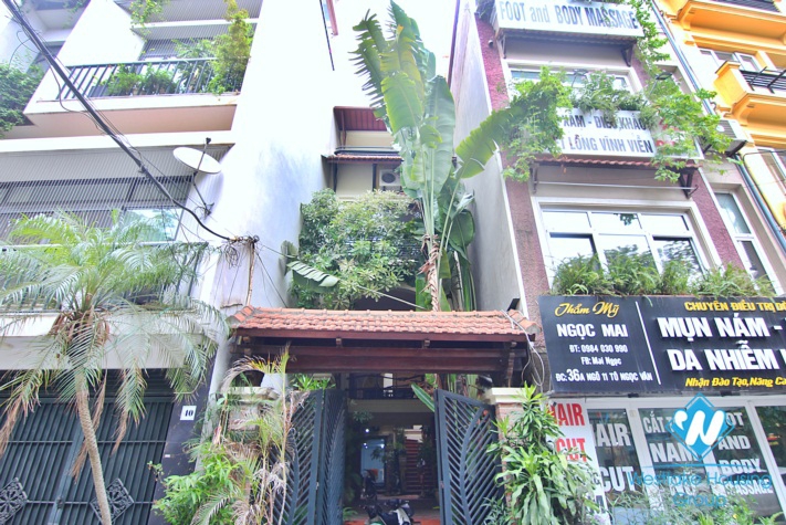 A charming Tay Ho house with nice outdoor space and swimming pool